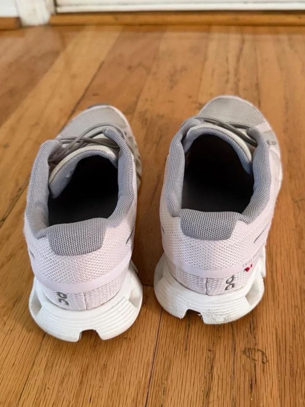 On Running women’s Athletic Running Shoes - Light Lavender/Gray